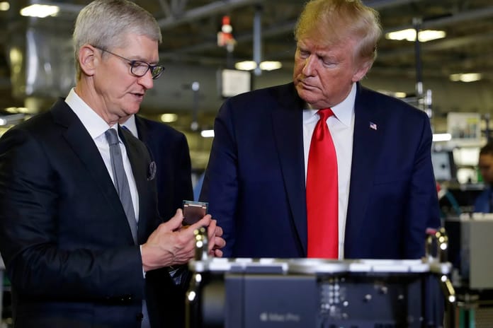 Trump'tan Apple'a ek gümrük vergisi uyarısı