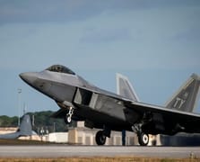 Trump, F-55 savaş uçağı ve F-22 Super yükseltmesini gündeme getirdi