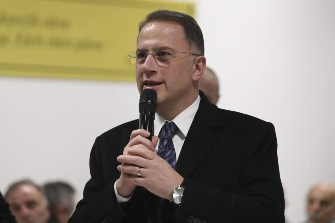 Murat Çalık CHP'de kalacağını açıkladı