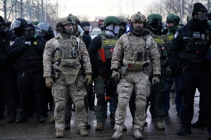 ABD Minneapolis'e ek kuvvet gönderecek