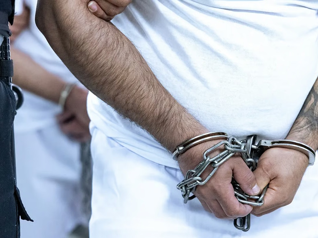 16 Anti-Tren Gang Members Arrested in Texas 