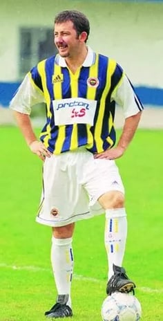 İki formayı da giyenler