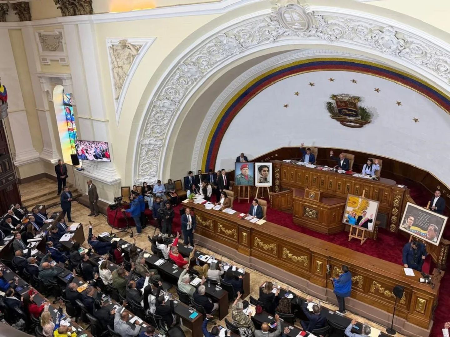 Venezuela meclisi siyasi tutuklular için af yasasını onayladı