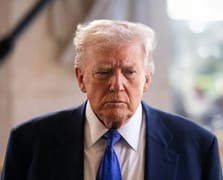 Trump Super Bowl'un devre arası gösterisini eleştirdi