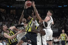 Fenerbahçe, Basketbol Süper Ligi finalinde Beşiktaş karşısında seriyi 3-1'e getirdi: Kapalı gişe oynanan maçta gerginlik
