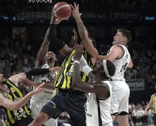 Fenerbahçe, Basketbol Süper Ligi finalinde Beşiktaş karşısında seriyi 3-1'e getirdi: Kapalı gişe oynanan maçta gerginlik