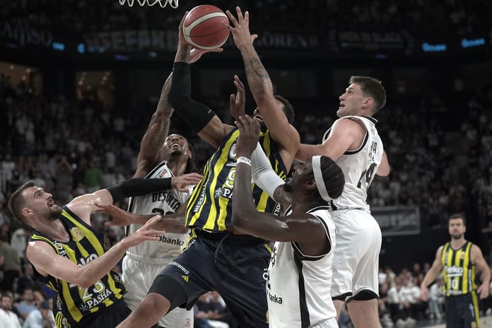 Fenerbahçe, Basketbol Süper Ligi finalinde Beşiktaş karşısında seriyi 3-1'e getirdi: Kapalı gişe oynanan maçta gerginlik