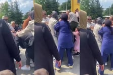 Çocukların okuma bayramında veliler arasında kavga çıktı