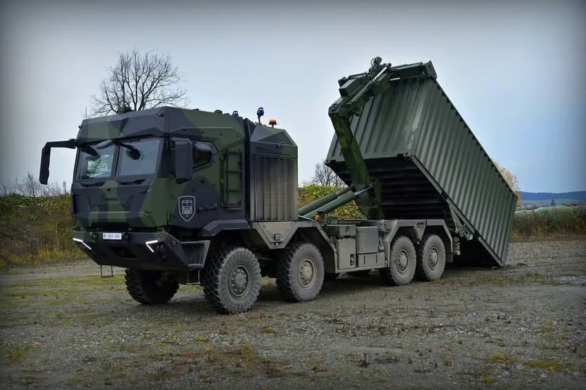 Alman Silahlı Kuvvetlerinden Rheinmetall'e 1 milyar avroyu aşan askeri kamyon siparişi