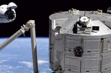 SpaceX'in Dragon kapsülü ISS'nin yörüngesini yükseltti