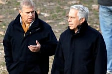 Prens Andrew Epstein skandalı üzerine "York Dükü" ünvanından vazgeçti