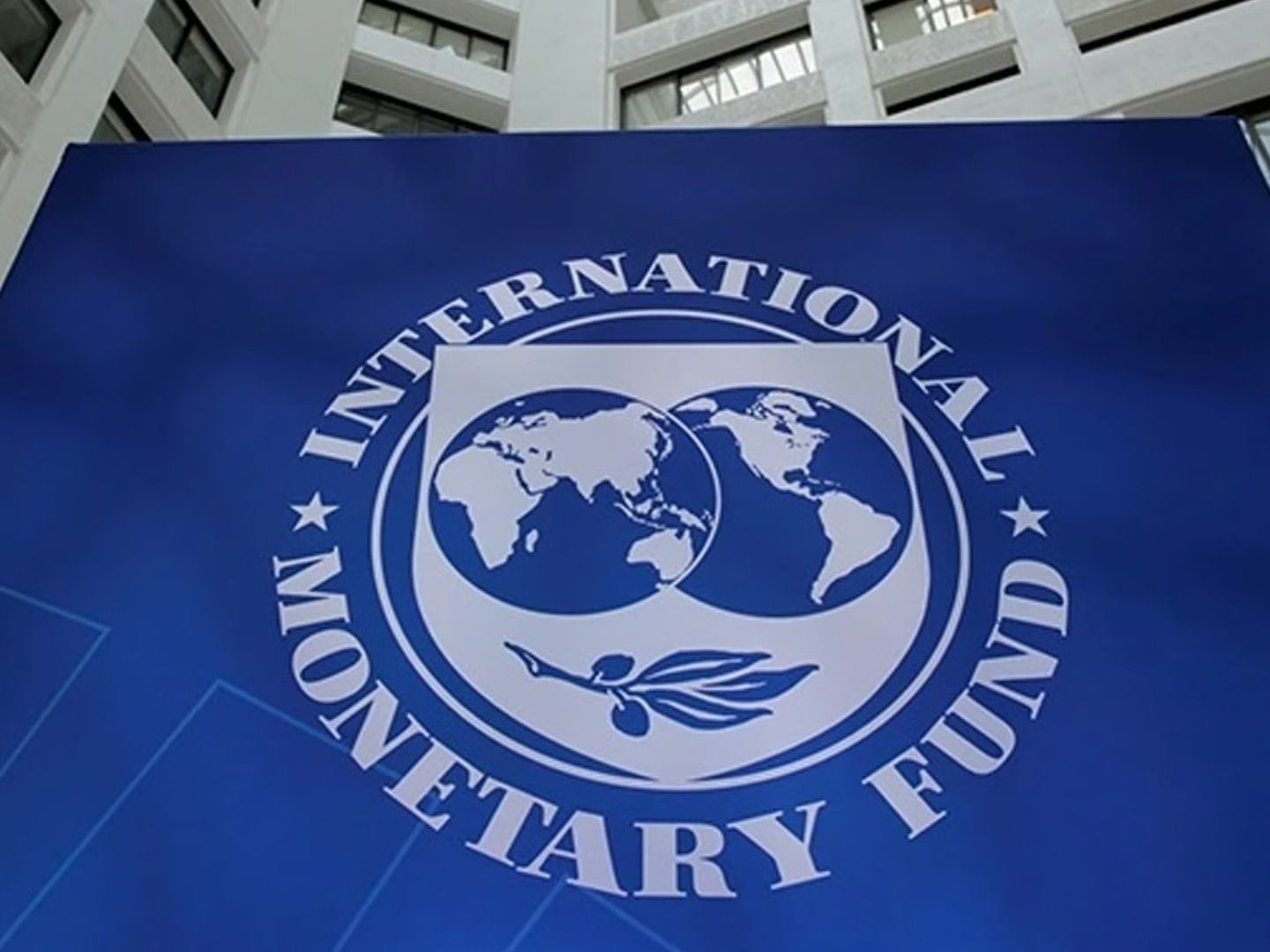 IMF’den petrol ve resesyon alarmı