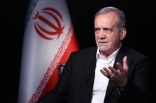 Pezeşkiyan'dan Azerbaycan'a mesaj: Hatalı olan İran