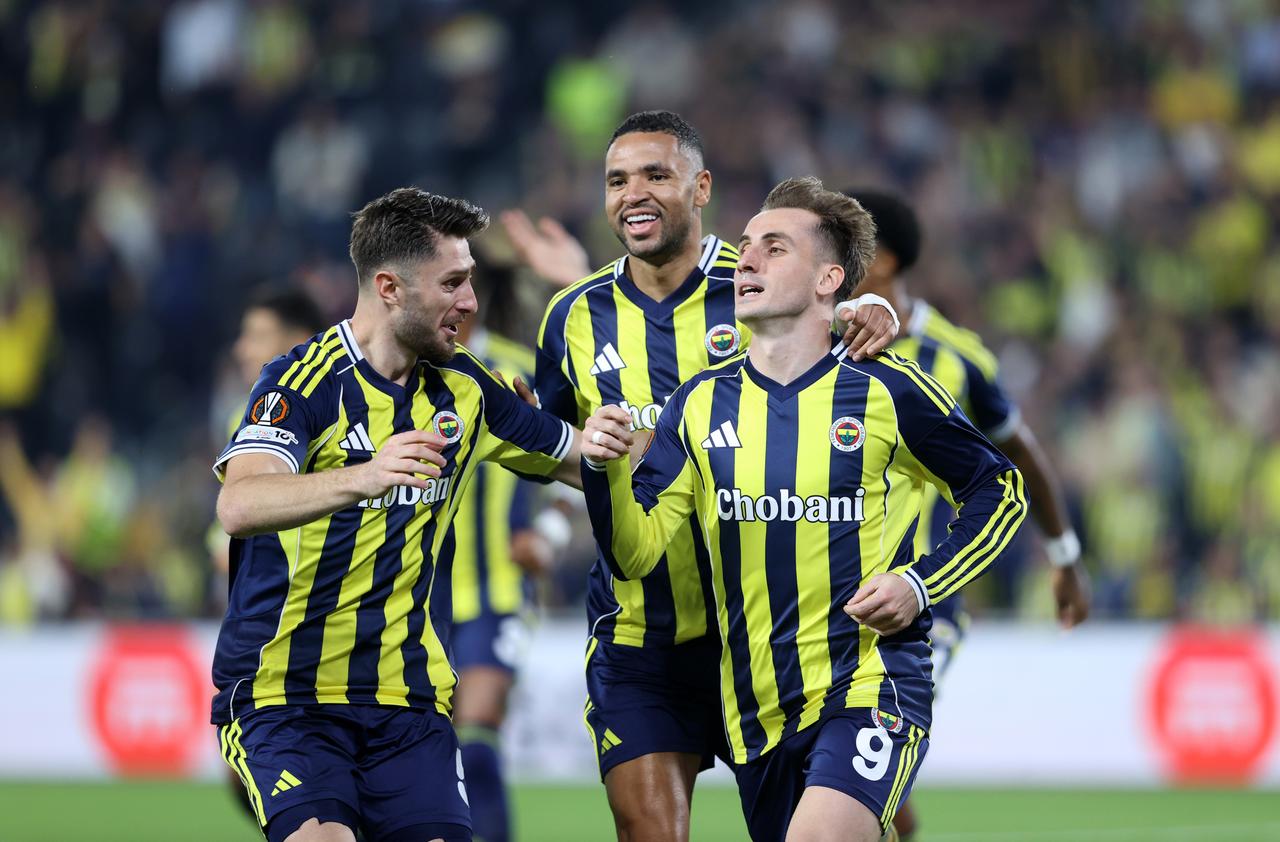 Fenerbahçe, UEFA Avrupa Ligi'nde Stuttgart'ı konuk ediyor: Muhtemel 4 eksik ve kritik kaleci tercihi