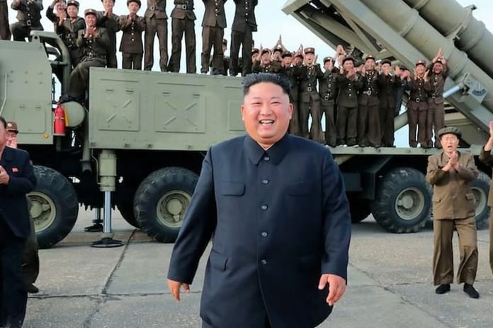 Kuzey Kore lideri Kim, yeni nesil top mermilerinin üretiminin artırılmasını istedi