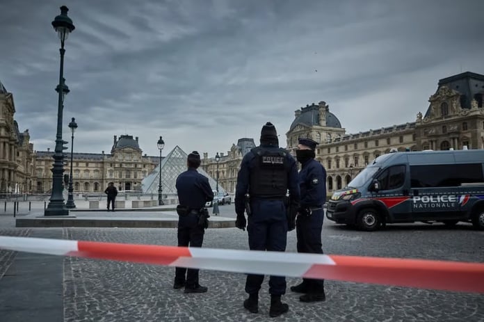 Louvre soygunundaki mücevherlerin değeri ne?