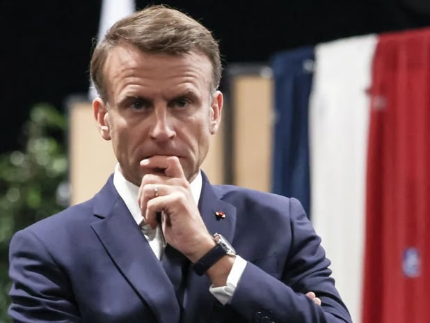 Politico: Fransa'da hükümet krizi nasıl sonuçlanacak?