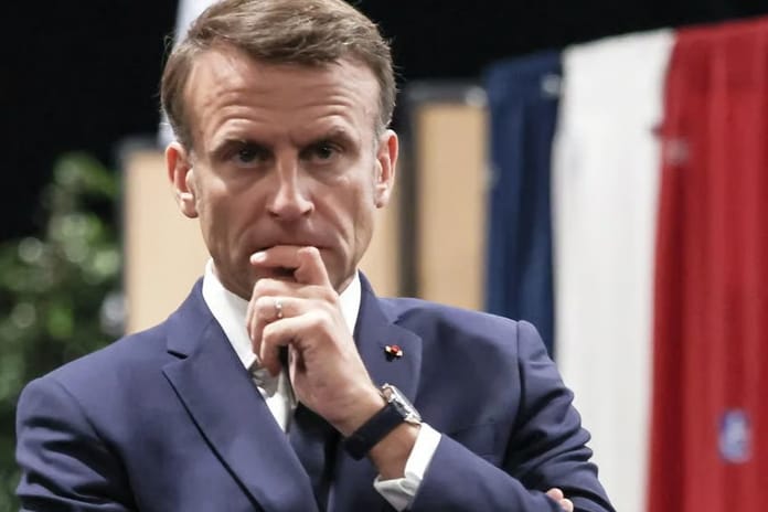 Politico: Fransa'da hükümet krizi nasıl sonuçlanacak?