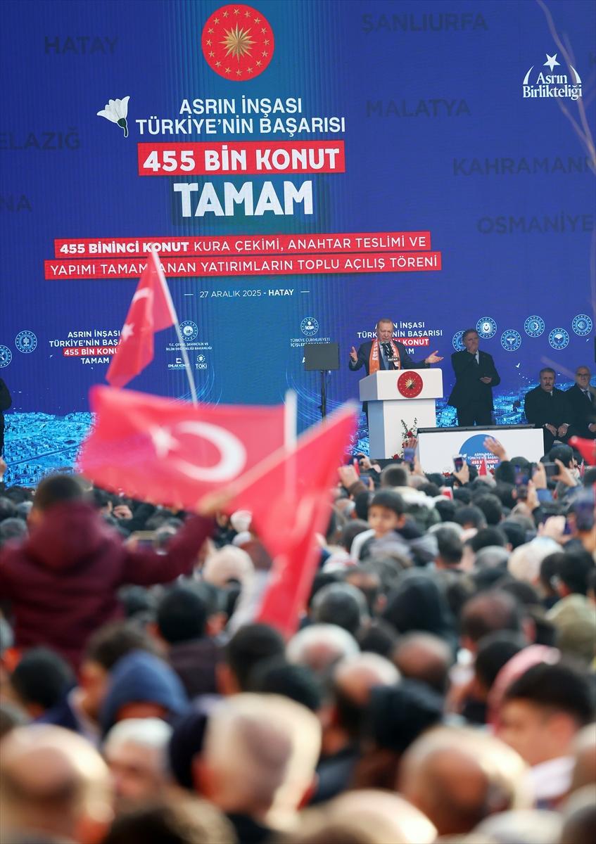 Afetzede aileler yeni yuvalarına kavuştu