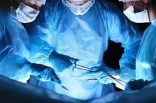 Kopan kulağını ayağında yaşattı: Çin'de tıp tarihine geçecek yeniden nakil operasyonu