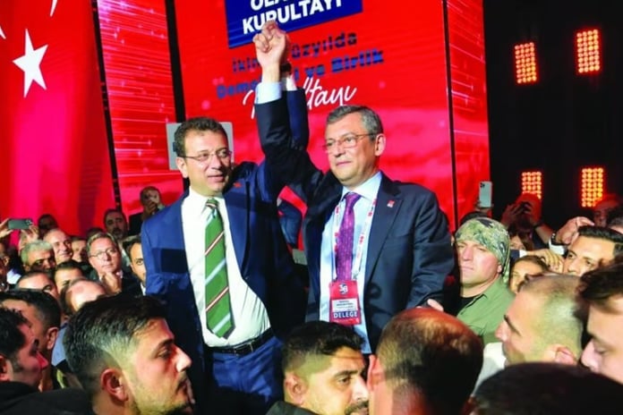 Tanık: CHP kurultayında delegelere dağıtılan belgelerde İmamoğlu ve Özel'in imzası vardı