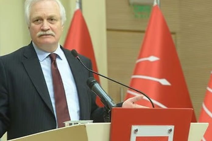 Eski CHP Genel Başkan Yardımcısı Murat Özçelik, CHP'den istifa etti