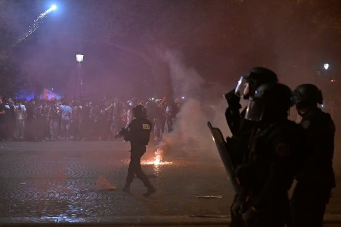 PSG şampiyonluğu sonrası Fransa'da olaylar: 2 ölü, 559 gözaltı