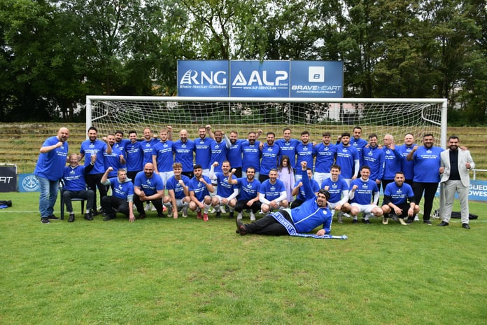 Almanya'da Türklerin yönettiği SV Südwest'ten tarihi şampiyonluk