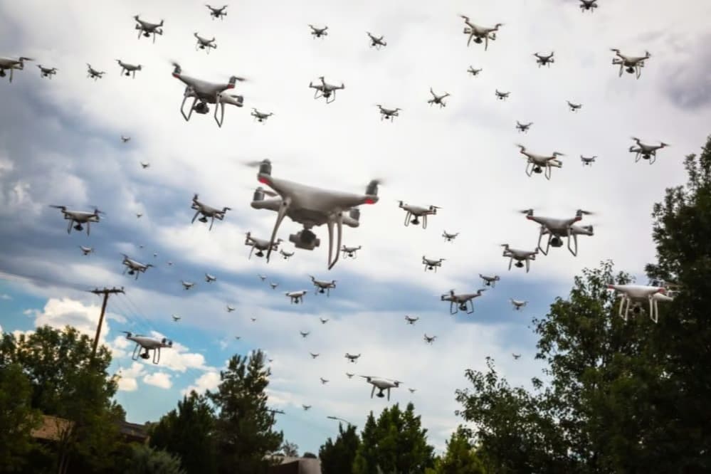 Elon Musk'tan F-35 eleştirisi: drone sürülerine karşı şansı yok