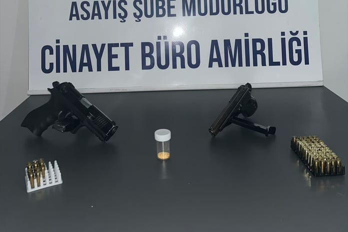 Kütahya'da ayakkabı içinde 2.8 milyar TL değerinde kaliforniyum ele geçirildi