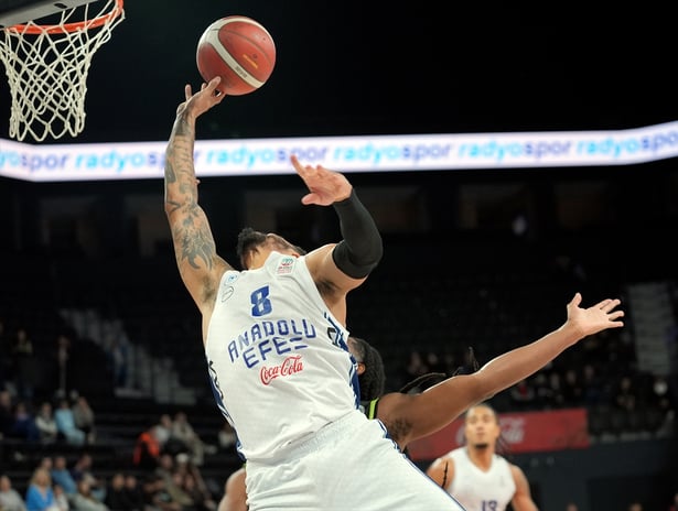 Anadolu Efes, Olympiakos deplasmanında