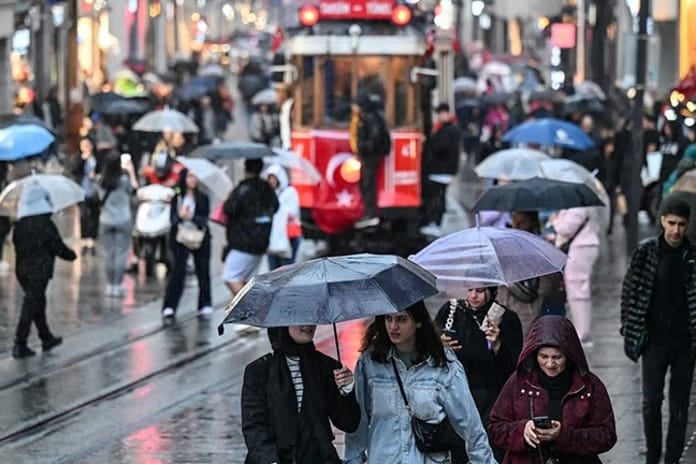 Meteorolojiden kritik İstanbul hava durumu uyarısı | Marmara'da bu illerde yaşayanlar dikkat!