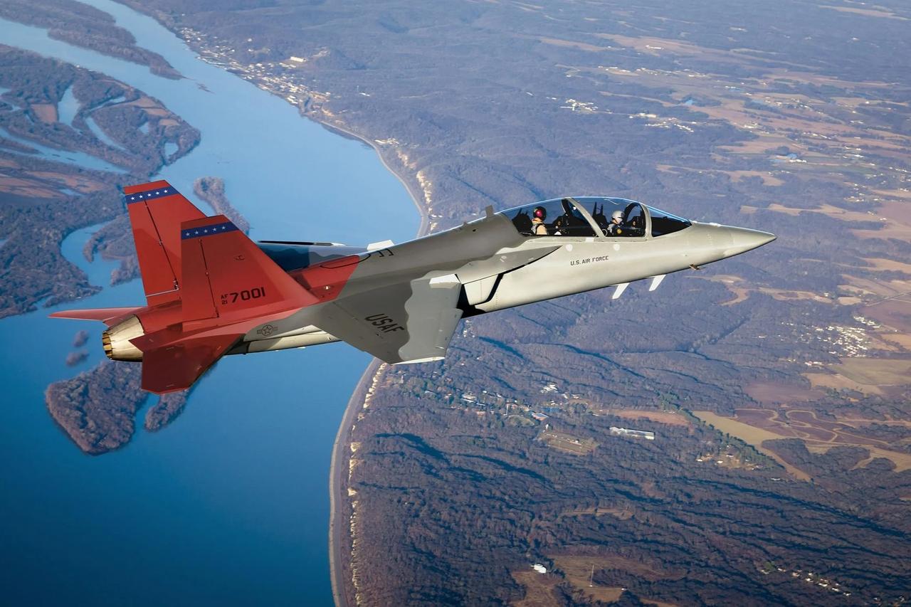ABD T-7A Red Hawk programını inceliyor