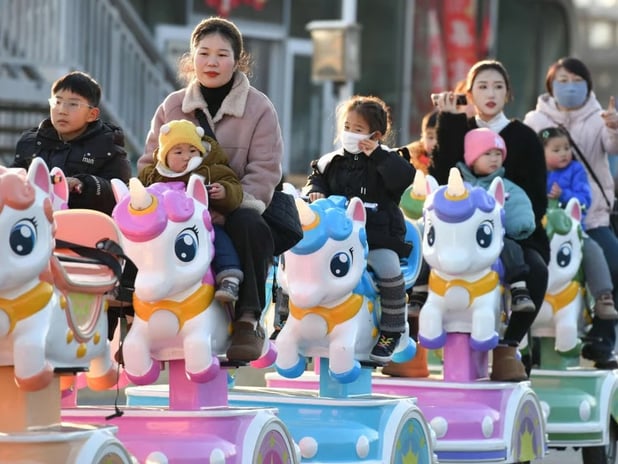 Çin nüfus düşüşünü durdurmak için tüp bebek teşviklerini artırdı