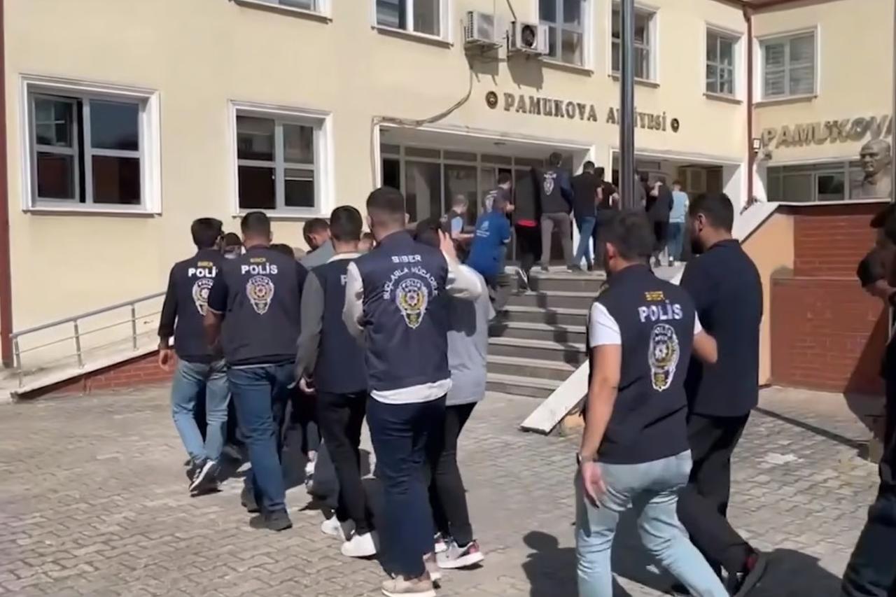 "Bungalov dolandırıcılığı" operasyonunda 20 zanlı tutuklandı