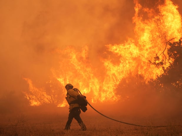 ABD'nin California eyaltindeki orman yangınları yayılıyor