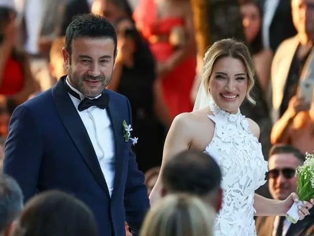 Rüşvetle gelen lüksü düğün takılarına bağladı