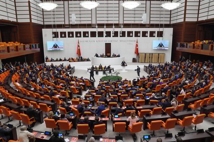 TBMM Sağlık Komisyonunda kabul edildi: Tıbbi cihaz ve reklama sıkı denetim