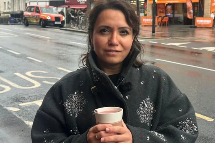 Kahvesini rögar kapağına döken Türk 150 sterlin ceza yedi