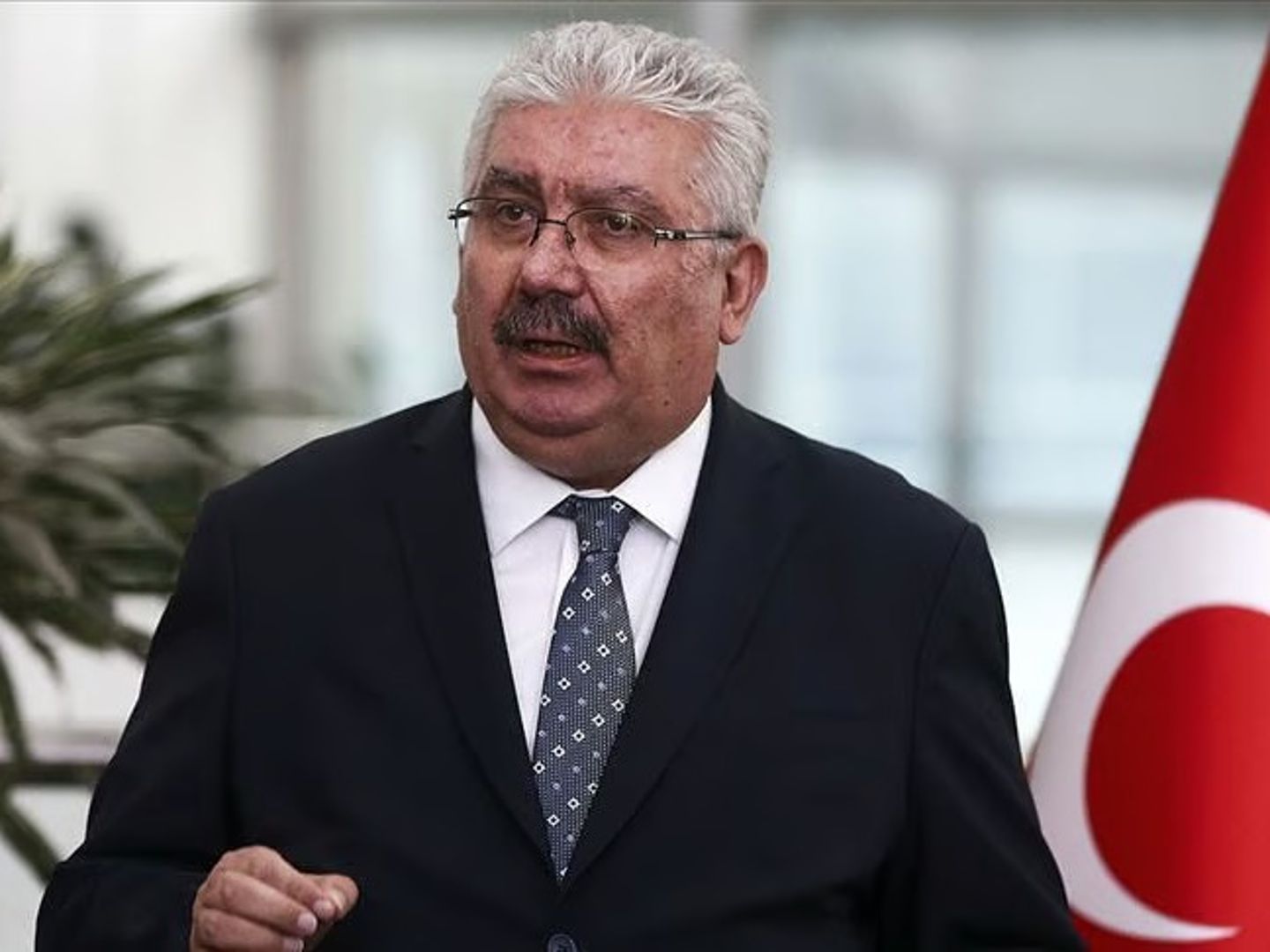 MHP’den Özel’e şarjörlü benzetme: "6,35’lik saçma gibi tıngırdıyor"