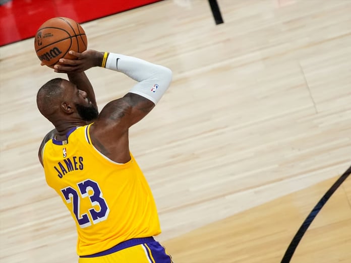 NBA tarihinin ikinci en uzun serisi sona erdi: LeBron James'in 15 yıllık görkemli yürüyüşü bitti! 