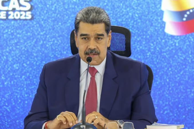 Maduro Trump'a mektup gönderdiğini kabul etti