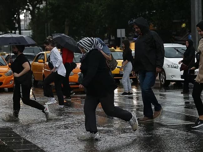 Kış geri dönüyor: Sıcaklıklar düşecek, yağmur artacak