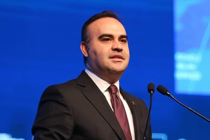 Türkiye'nin yapay zeka devrimi başladı: Yerli ve milli model "Bilge" ilk kez vitrine çıktı!