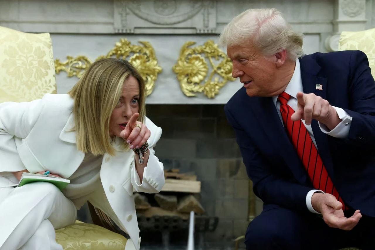 Trump'tan Meloni'ye yeni gönderme: Onun için uzaklaştırma kararı gerekiyor