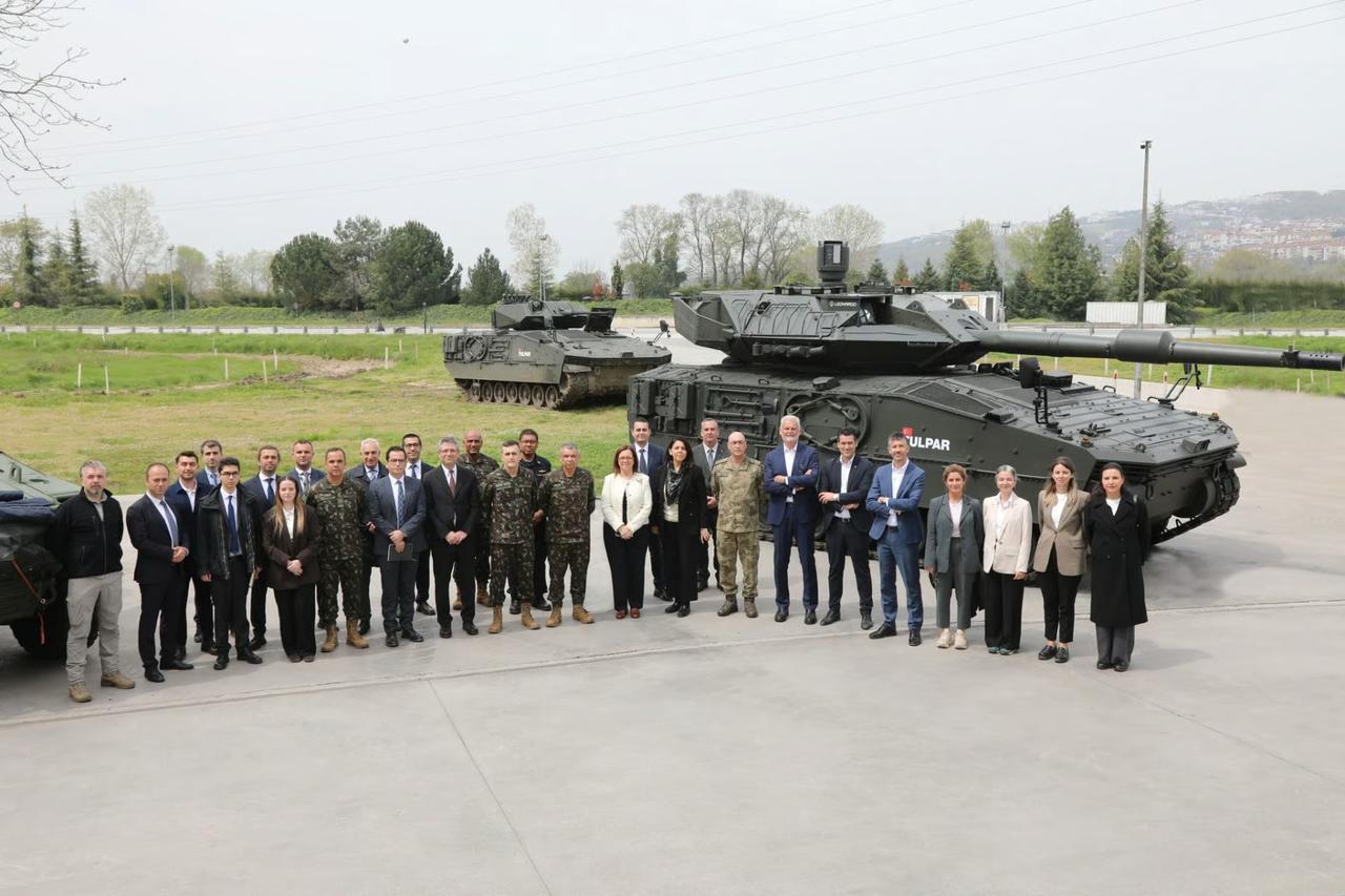 Brezilya Ordusu'ndan Türk zırhlıları için Otokar'a ziyaret