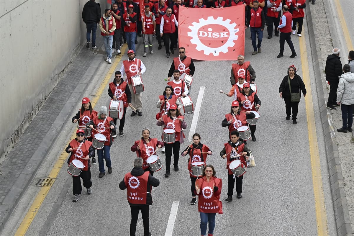 Başkentte 1 Mayıs böyle kutlandı! Doruk Madencilik işçileri de meydandaydı