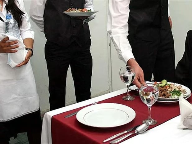 Lokanta ve kafelerde servis ücreti dönemi resmen kapandı