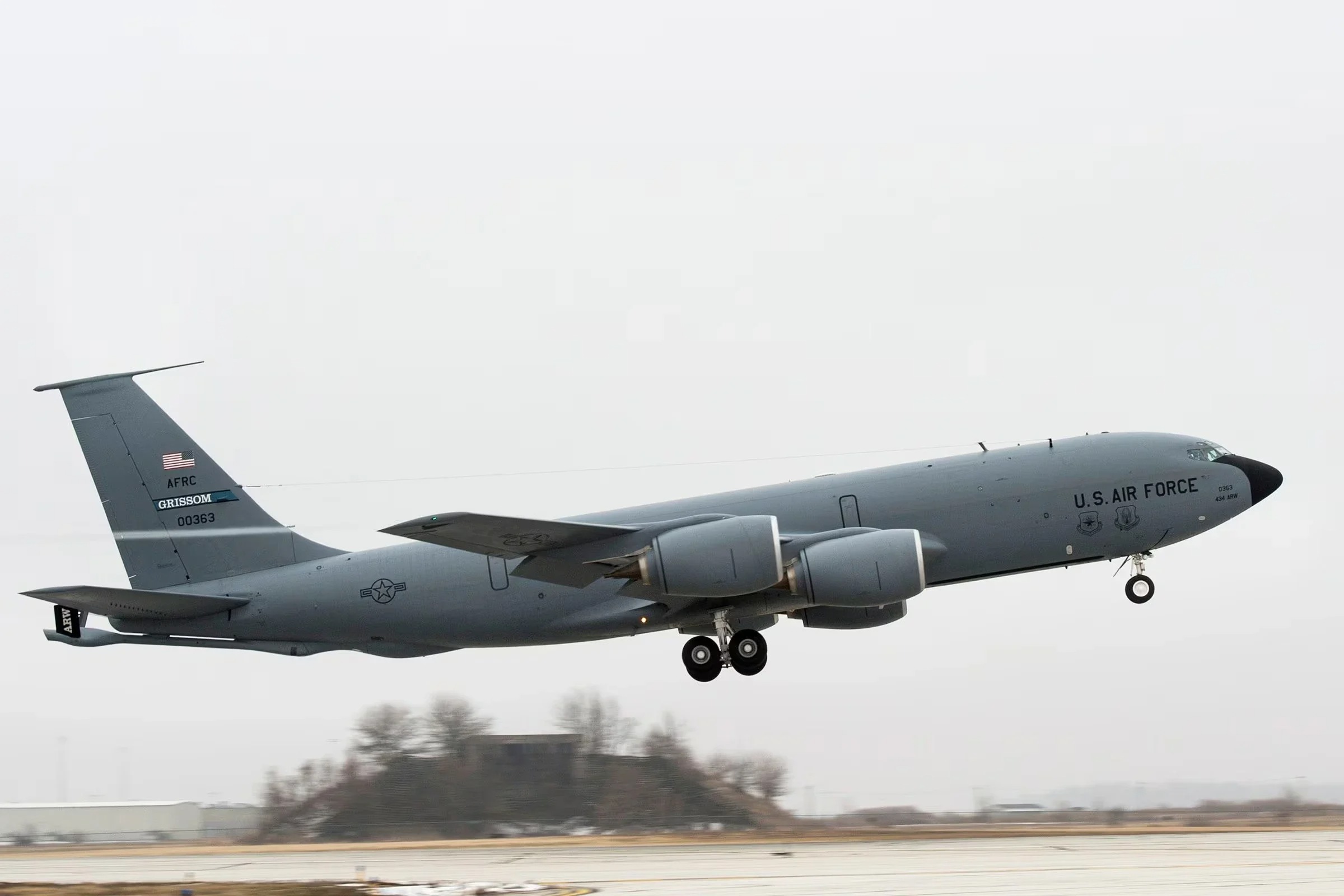US KC-135 Refueling Aircraft Crashes in Iraq