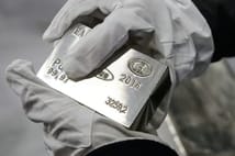 "Fakir adamın altını" 46 yılın rekorunu kırdı: Gümüşün getirisi altını geçti